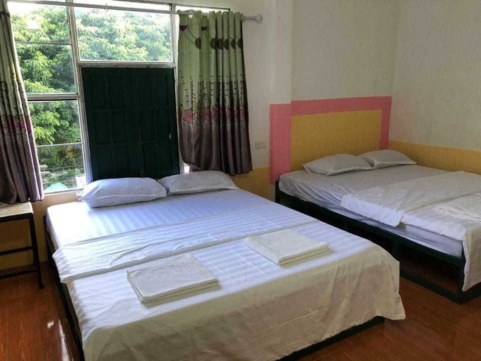 Army Barracks Guesthouse Vang Vieng Esterno foto