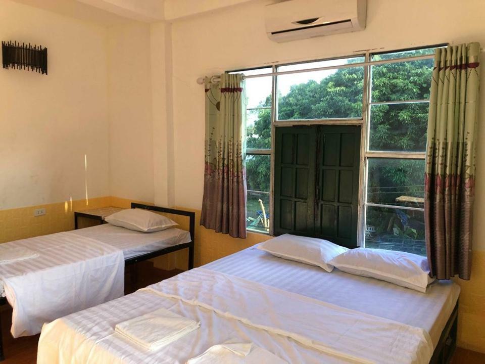 Army Barracks Guesthouse Vang Vieng Esterno foto
